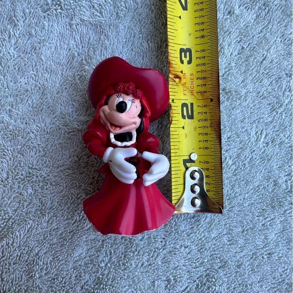 RARE 2.75" Minnie Mouse Red Hair Dress Pirate Swan PVC Figure Disney Caribbean - Picture 3 of 5